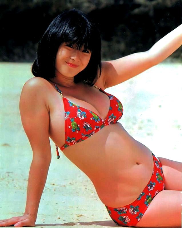 河合奈保子の水着9