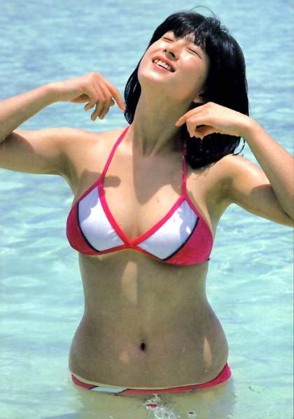 河合奈保子の水着46