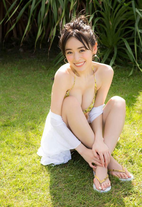 泉里香 水着