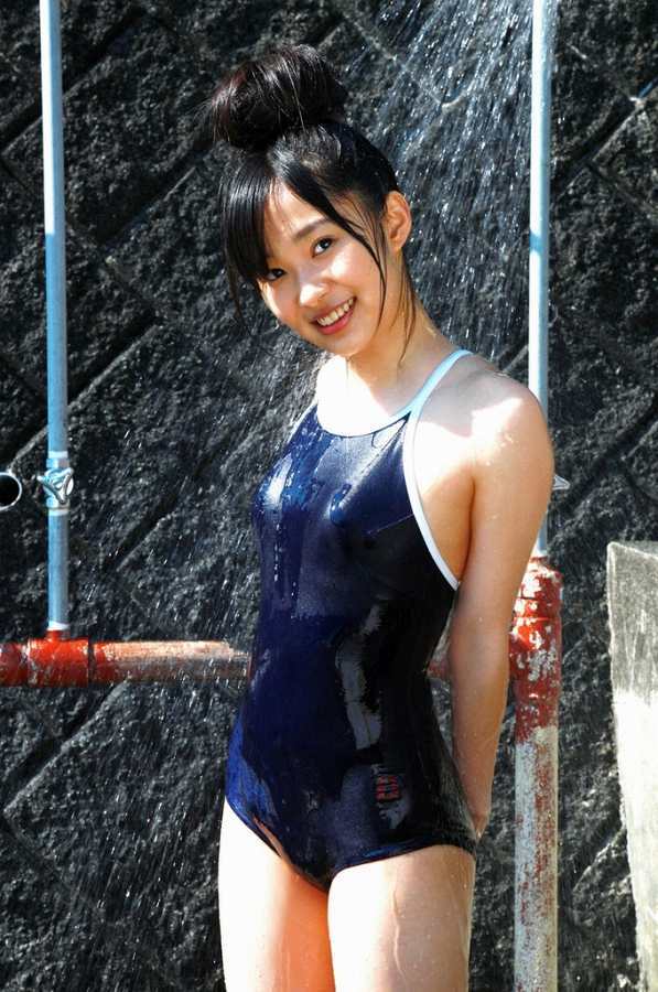 指原莉乃 スクール水着 グラビア