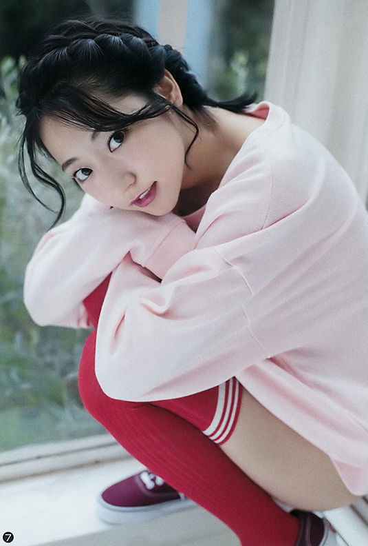 武田玲奈 ニーハイ 太もも グラビア