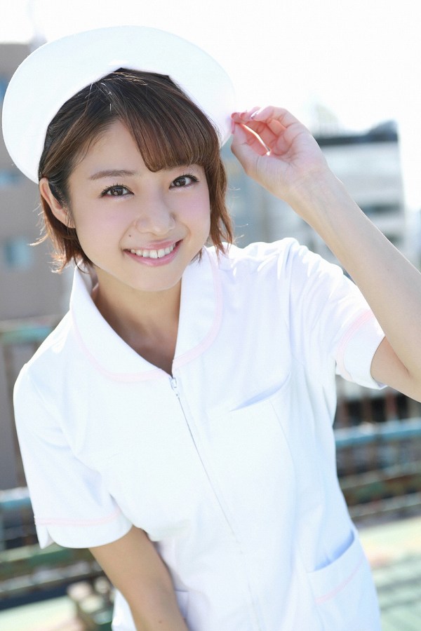 中村静香 ナースコスプレ グラビア