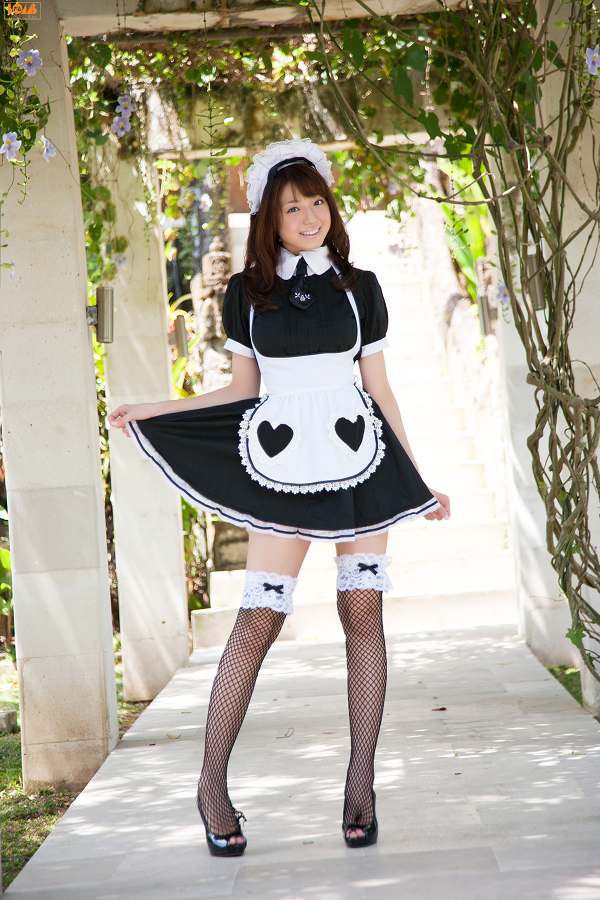 中村静香 メイドコスプレ グラビア
