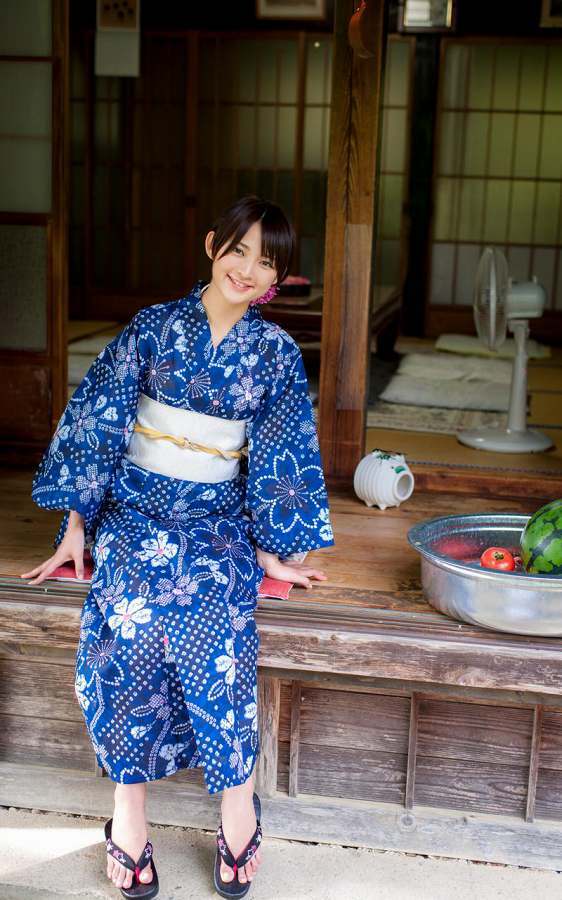 鈴木咲 浴衣 グラビア