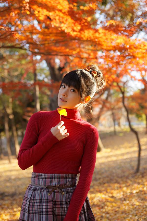 嗣永桃子 ニット グラビア