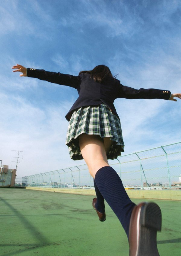 川島海荷 制服コスプレ グラビア