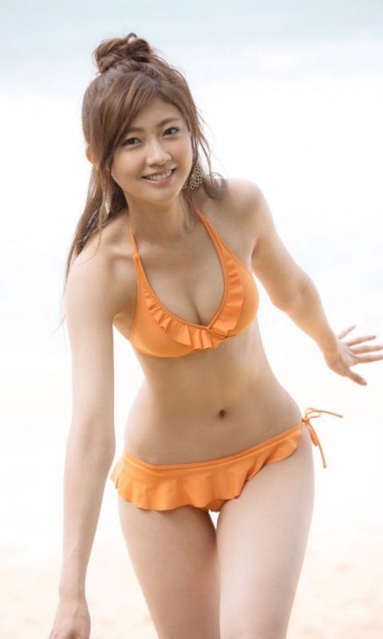 熊井友理奈 水着