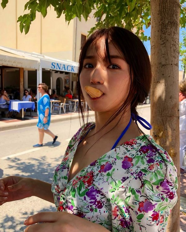 傳谷英里香　フェラ顔画像