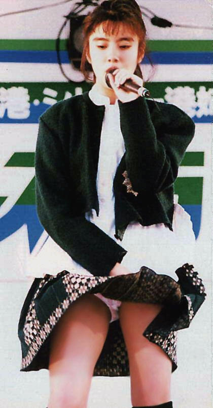 立花理佐 パンチラ画像