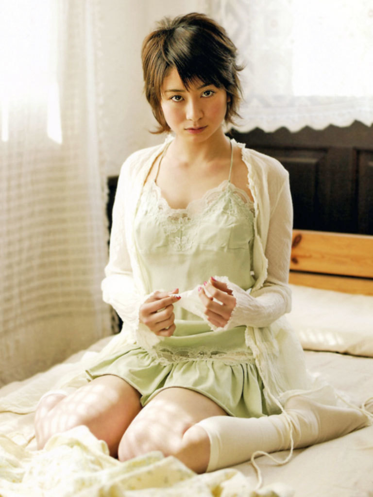 大塚千弘　セクシー画像