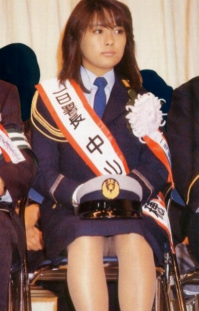 中山美穂　パンチラ画像