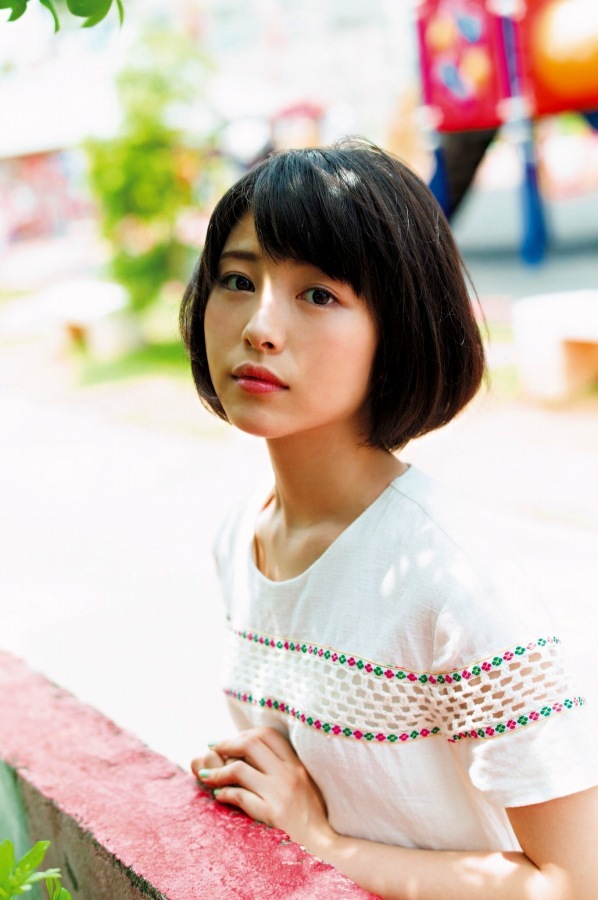 浜辺美波 セクシー画像