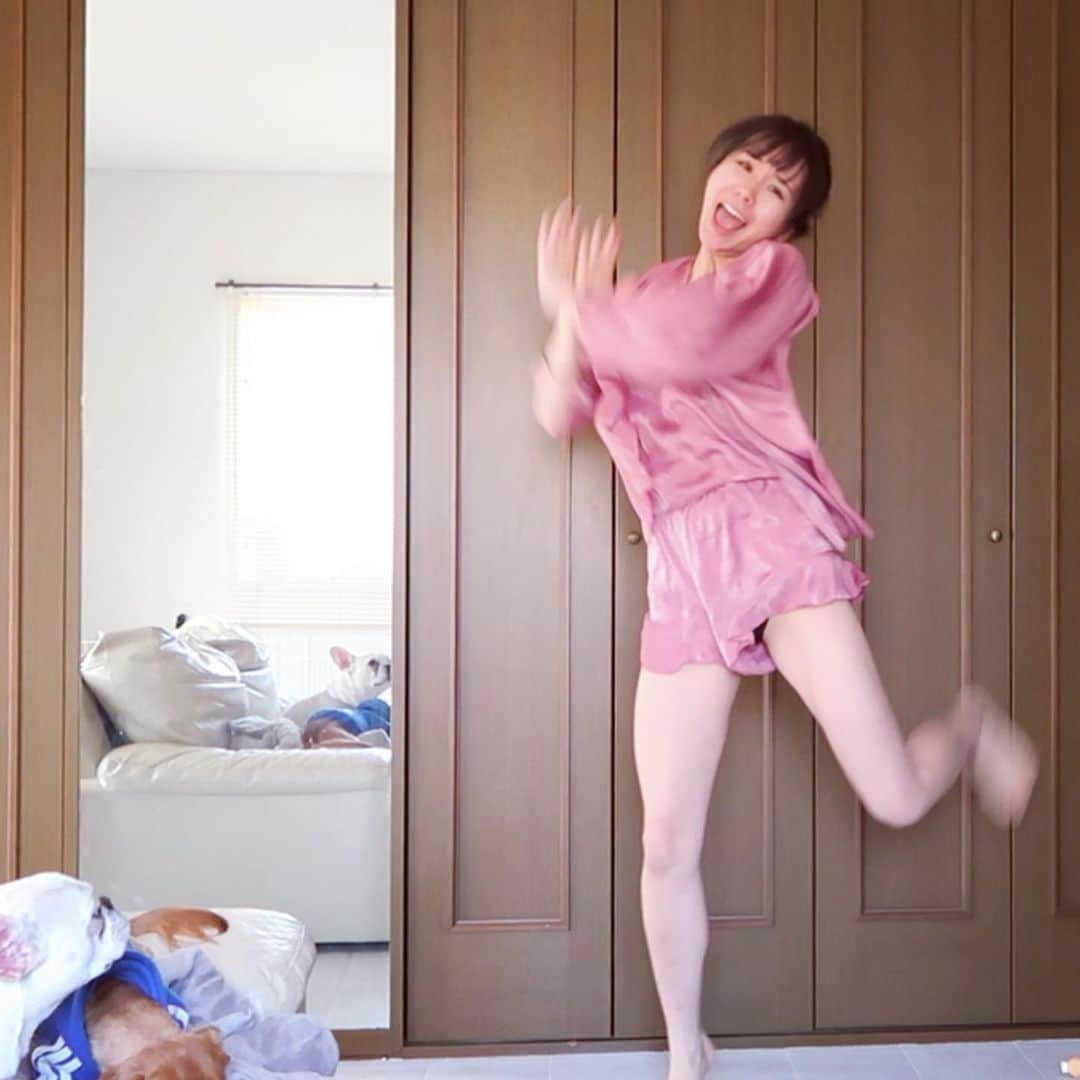奈良岡にこ　パンチラ画像