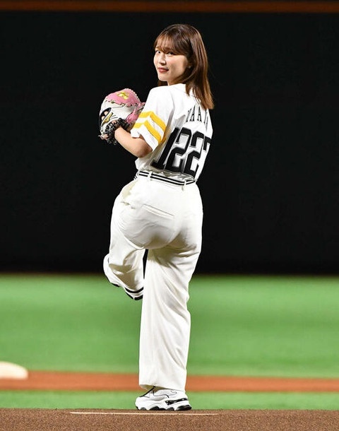 内田真礼　パン線画像