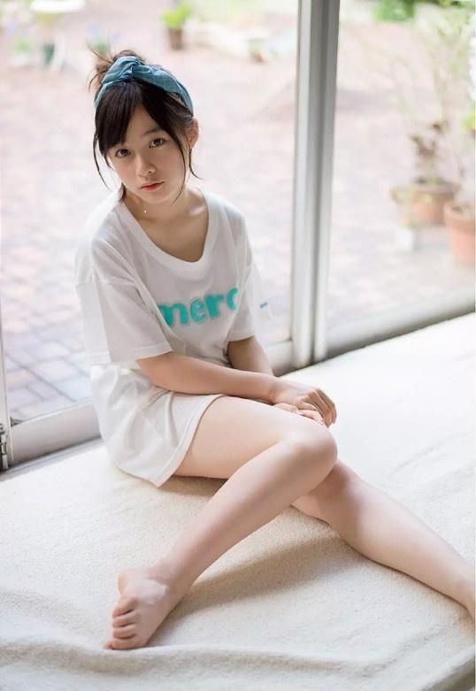 橋本環奈 太もも