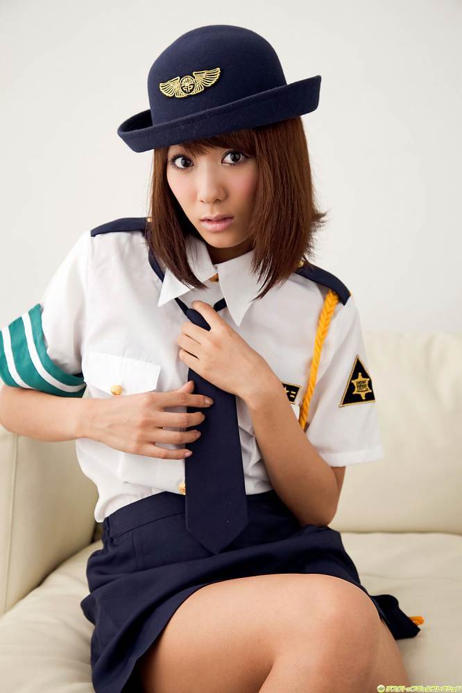 清水ゆう子 婦警コスプレ