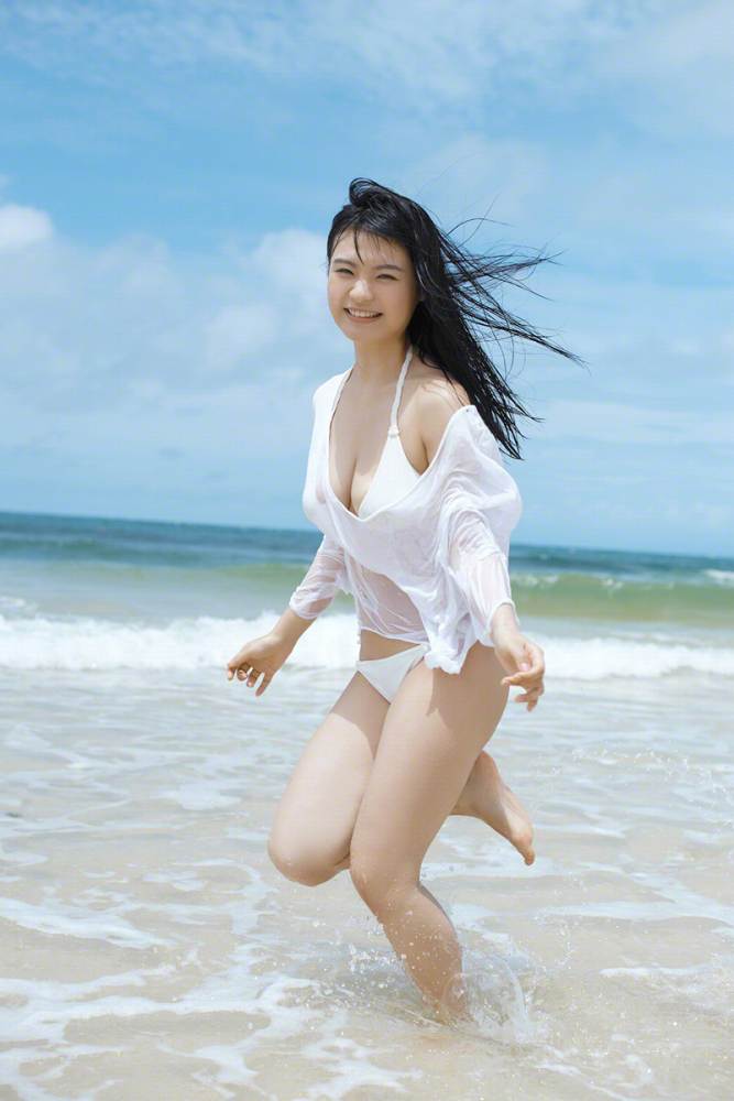 星名美津紀 水着