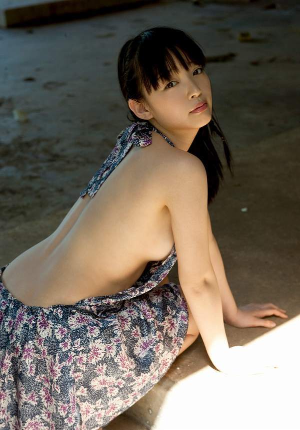 安藤遥 横乳